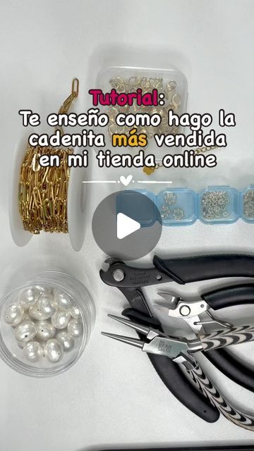 D’Tiago Jewelry Shop🩵 on Instagram: "Hoy te quiero enseñar cómo creo esta cadenita que se ha convertido en una Best Seller en mi página web! Es completamente hecha a mano🙏🏼🤩! Es una cadena sencilla pero que luce muy femenina y chic. si quieres la tuya puedes ir a mi página web ahora mismo y ordernarla! Disponible en www.dtiago.com" Beaded Jewelry Patterns, Best Seller, Jewelry Patterns, Jewelry Shop, Beaded Jewelry, Pattern, On Instagram