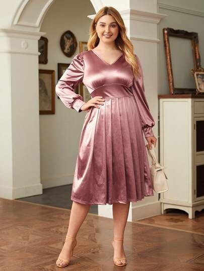 Pink Satin Dress Outfit, Satin Dress Outfit, Satin Silk Dress, Satin Clothes, Pink Satin Dress, Outfit Plus Size, Satin Fashion, Plus Size Cocktail Dresses, Satin Skirt