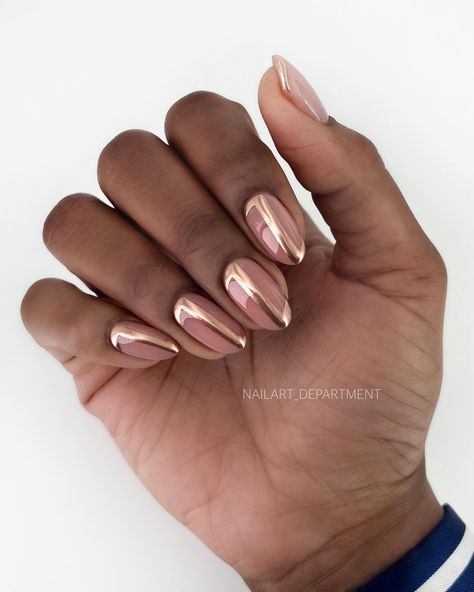 Gel Chrome Nails, Nails With Chrome, Chrome Nail Ideas, Ombre Chrome Nails, White Chrome Nails, Trend Nails, Finger Paints, Pink Chrome Nails, Milky Nails