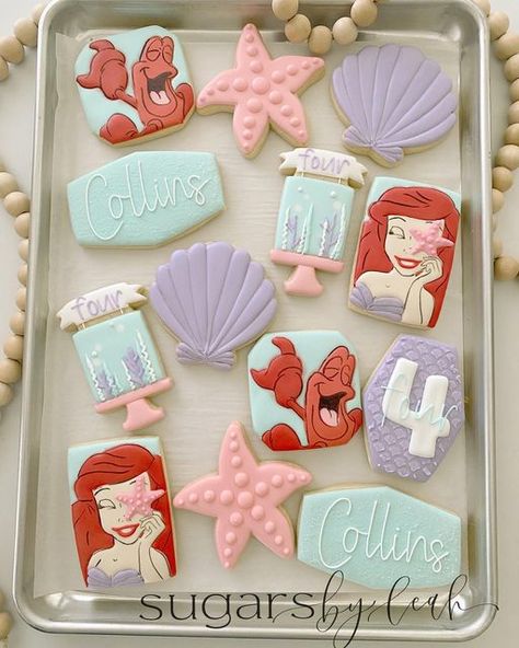 Ariel Cookies Decorated, Little Mermaid Cookies Decorated, Disney Little Mermaid Birthday Party, Ariel Cookies, Mermaid Birthday Cookies, Little Mermaid Cookies, Mermaid Sugar Cookies, Bolo Da Hello Kitty, Little Mermaid Cake