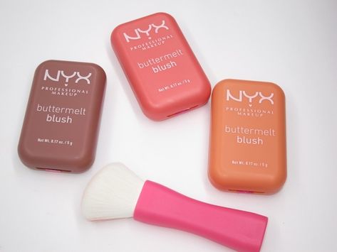 NYX Buttermelt Blush is a new pressed powder blush with a soft, buttery formula available in 14 gorgeous shades. Summer 2024 blushes are taking over the season and NYX Buttermelt Blush should take center stage on your wish list. These are incredible! They did an absolutely fantastic job with this formula! These are currently on […] Bb Cream Reviews, Nyx Blush, Red Eyeliner, Maybelline Color Tattoo, Nyx Butter, Mascara Review, Nyx Makeup, A Muse, Beauty Creations