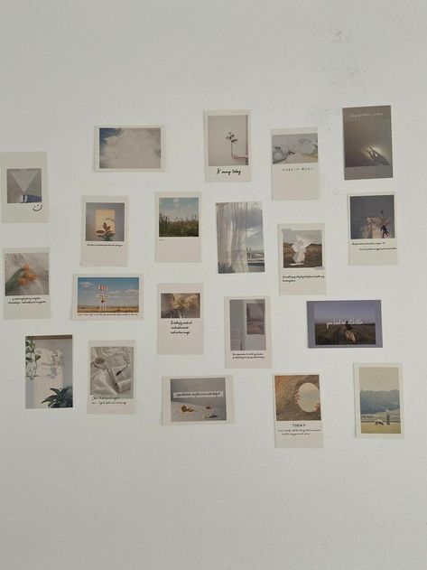 Cards On Wall, Final Piece Photography, Hostel Decor, Hamptons Style Laundry, Walls With Pictures, Aesthetic Home Kitchen, Modern Bathroom Wall Art, Wallpapers Minimalist, Beach House Modern