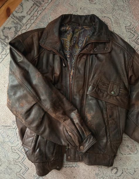 Dark Brown Leather Jacket, Leather Jacket Outfits, Winter Fits, Brown Jacket, Brown Leather Jacket, Colored Leather, Dream Clothes, Fashion Killa, Outfits Aesthetic