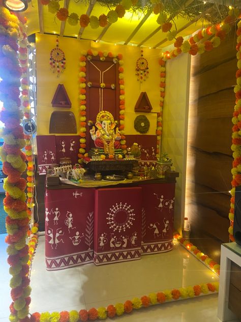 #ganeshchaturthi #homedecorideas #homedecordiy #homedecorideas Unique Ganpati Decoration, Best Ganpati Decoration At Home, Ganpati Decoration At Home Unique, Unique Ganpati Decoration Ideas, Navratri Decor, Ganapati Decorations, Bappa Decoration, Gauri Decoration, Gauri Ganpati