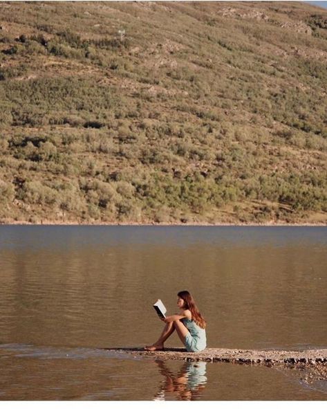 Beauty Dish, Shotting Photo, Camping And Hiking, On The Edge, Photography Inspo, Aesthetic Photography, Summer Aesthetic, The Edge, Happy Places