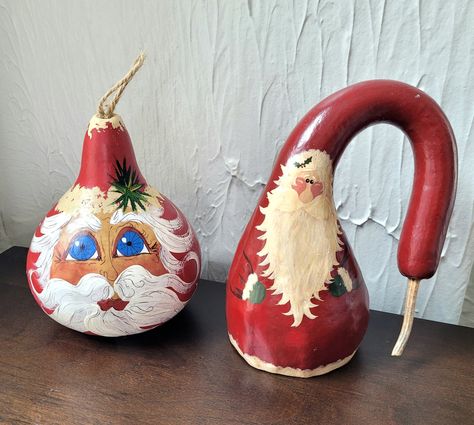 Santa Gourds Painted, Gourd Christmas, Snowman Gourds, Folk Art Ornament, Christmas Decor Vintage, Gourd Crafts, Long Beard, Hand Painted Gourds, Saint Nick