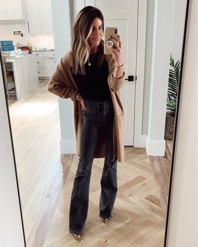 Black Flare Jeans Outfit Fall, Flare Black Jeans Outfit, Jeans And Bodysuit Outfits, Black Flared Jeans Outfit, Black Flare Jeans Outfit, Flare Jeans Outfit Winter, Flared Jeans Outfit Fall, Flare Jeans Fall, Flare Jean Outfit