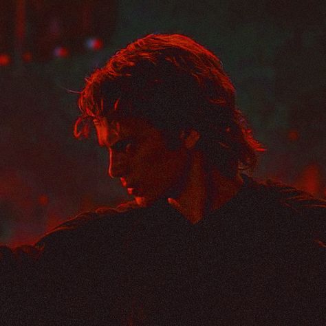 Pfps With Aura, Anakin Skywalker Pfp Aesthetic, Star Wars Pfp Anakin, Darth Vader Profile Picture, Anakin Pfp, Star Wars Profile Picture, Anakin Skywalker Pfp, Anakin Wallpaper, Anakin Skywalker Aesthetic