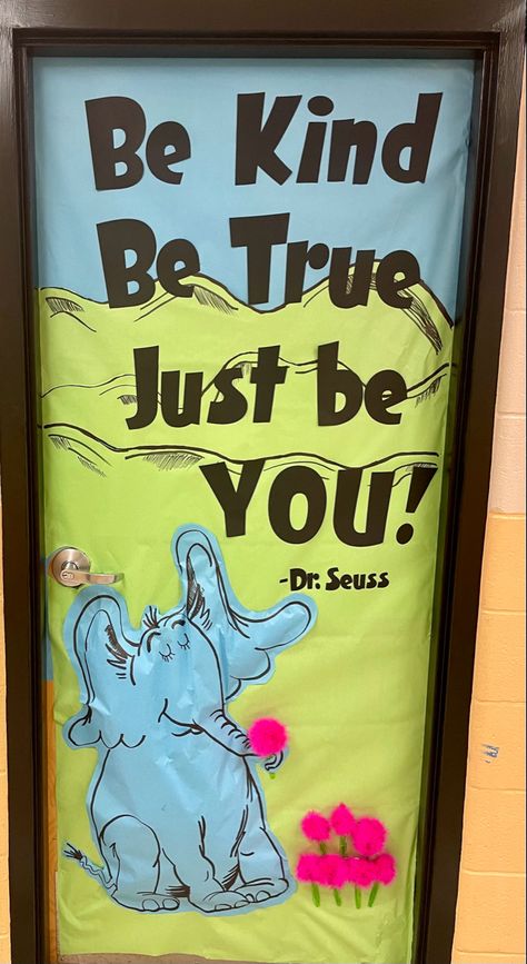 Dr Seuss Reading Corner, Kind Bulletin Board Ideas, School Door Ideas Classroom, Dr Seuss Classroom Decor, Dr Suess Bulletin Board Ideas Preschool, Dr Seuss Theme Week, Kindness Doors For Classroom, Dr Suess Bulletin Boards, Dr Seuss Theme