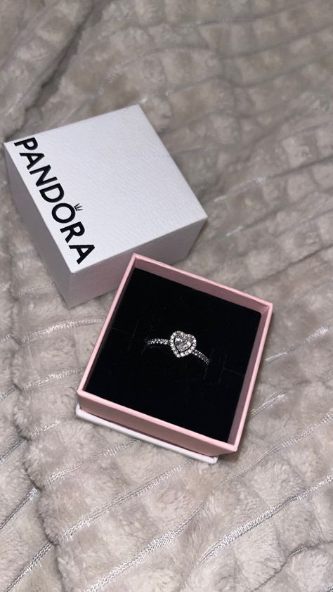 Pandora Rings On Hand Aesthetic, Pandora Rings On Hand, Pandora Rings Aesthetic, Pandora Engagement Ring, Mbbs Life, Pandora Aesthetic, Promise Rings Pandora, Engagement Aesthetic, Pandora Bracelet Charms Ideas