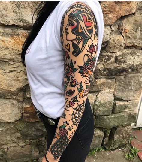 American Traditional Sleeve, Trad Tattoos, Tattoo Sleeve Filler, Art Photography Women, Nouveau Tattoo, Tattoo Filler, Traditional Sleeve, Tattoos Mandala, Tattoo Board