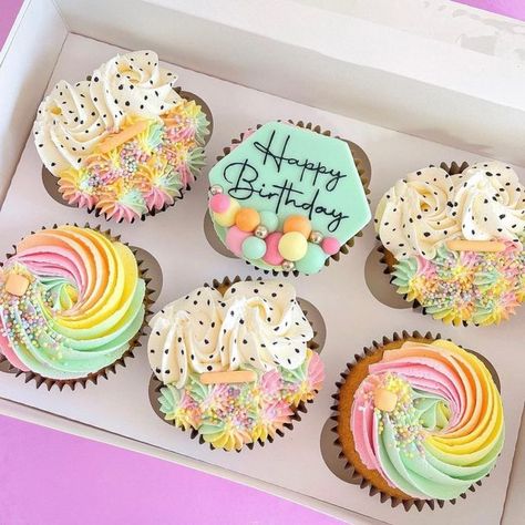 Cupcake Trends, Bday Cupcakes, Non Pareils, Adorable Cupcakes, Fondant Modelling, Easy Cupcakes Decoration, Me Happy Birthday, Cups Ideas, Cake Cups