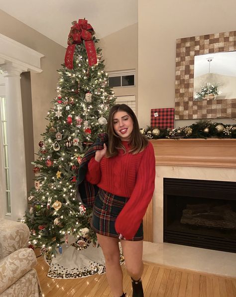 Christmas outfit mid size fashion style Christmas Outfits Mid Size, Mid Size Christmas Outfit, Christmas Outfit Midsize, Mid Size Christmas Party Outfit, Tights Christmas Outfit, Christmas Outfits 2023, Christmas Party Outfits For Teens, Nice Christmas Outfits, Red And Black Christmas Outfit