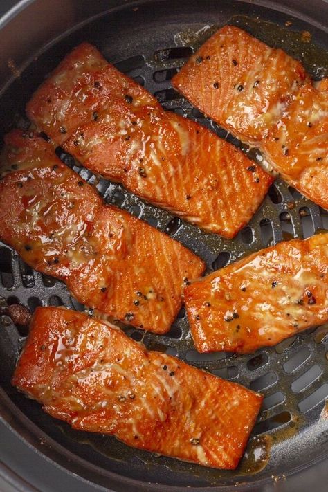 Air Fryer Fish Recipes Salmon, Bourbon Glazed Salmon Air Fryer, Candied Salmon Air Fryer, Salmon Cooked In Air Fryer, Air Fryer Honey Glazed Salmon Recipes, Salmon Marinade Air Fryer, Maple Salmon Air Fryer Recipes, Cooking Salmon In Air Fryer, Sockeye Salmon Recipe Air Fryer