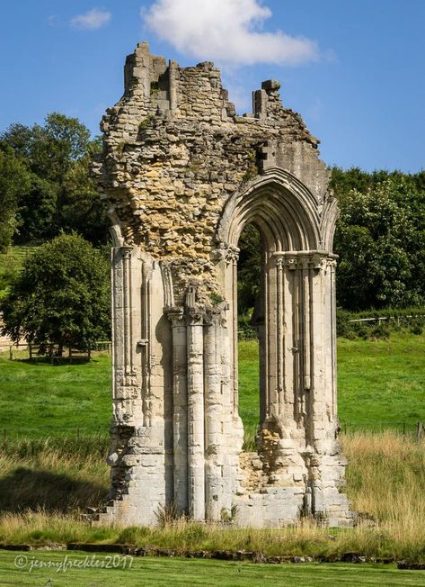 Timber And Stone Architecture, Gothic Ruins Architecture, Minis Tirith, Rock Architecture, Crumbling Castle, Cathedral Ruins, Fairytale Architecture, Gothic Ruins, Medieval Ruins