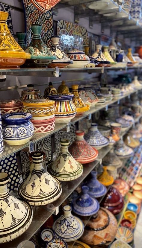 Morocco Aesthetic, Moroccan Pottery, Moroccan Aesthetic, Pottery Houses, Moroccan Culture, All Might, True Art, The Favorite, Diy Prints