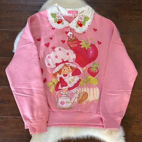 Price Firm New With Tagswomen's Strawberry Shortcake Sweater Sweatshirt Oversized Fit Vintage Strawberry Shortcake, Sweatshirt Oversized, Kawaii Fashion Outfits, J Fashion, Really Cute Outfits, Kawaii Clothes, Pink Sweatshirt, Dream Clothes, Strawberry Shortcake