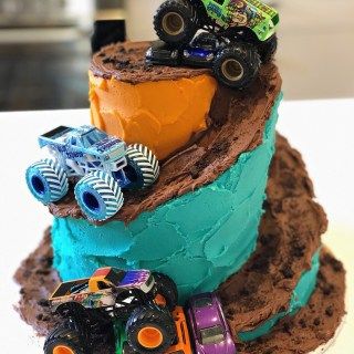 Cake Style - Monster Truck Cakes, Monster Jam Cake, Monster Truck Birthday Cake, Bolo Hot Wheels, Oreo Dirt, Truck Birthday Cakes, Monster Truck Cake, Truck Cake, Truck Cakes