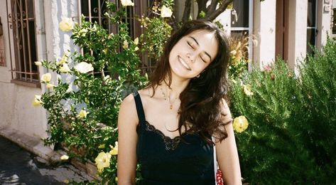 Courtney Eaton, Halle Bailey, Miss Her, Fav Celebs, Celebrity Crush, Women Girl, Pretty People, My Girl, How To Look Better