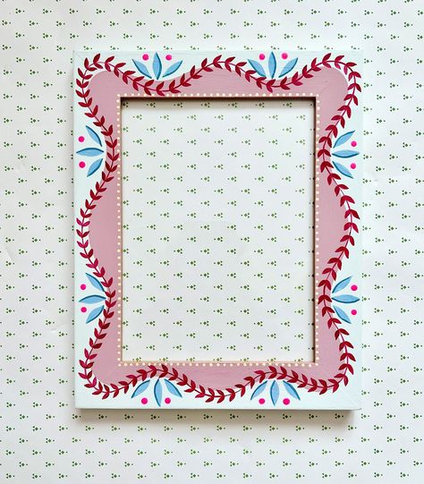 Painting Frames Ideas, Painted Picture Frames Diy, Picture Frame Painting Ideas Diy, Picture Frame Aesthetic, Cupboard Upcycle, Mirror Frame Painting Ideas, Decoupage Frame, Photo Frame Painting, Picture Frame Design