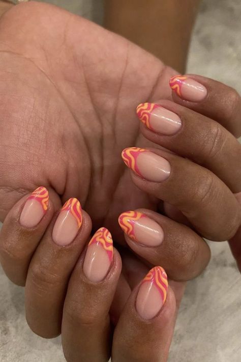 House Of Orange, Nail Fashion Trends, French Look, Chic Nail Designs, Orange Nail Designs, Romantic Nails, Spring Nail Trends, Summery Nails, Vibrant Nails