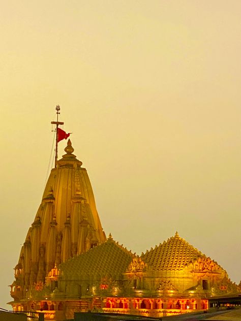 Somnath temple veraval Somnath Temple Hd Wallpaper, Somnath Temple Photography, Somnath Temple, Gujarat Temple, New Love Pic, Bappa Photo, Ganpati Bappa Photo, Pc Photo, Temple Photography