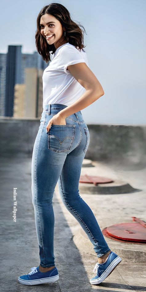 Deepika Padukone Jeans, Dipika Padukone, Deepika Padukone Style, Denim Wear, Hot Jeans, Indian Bollywood, Bollywood Girls, Fashion Attire, Women's Wear