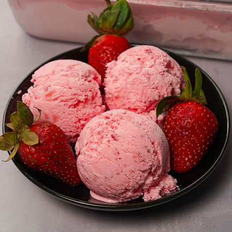 Ice Cream Aesthetic Strawberry, Strawberry Ice Cream Aesthetic, Strawberry Foods, Vanilla And Strawberry Ice Cream, Red Ice Cream, Ice Cream Syrup, Ice-cream Cake, Ice Cream Strawberry, Homemade Strawberry Ice Cream