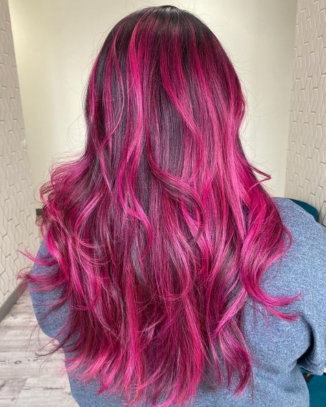 Red Hair With Pink Highlights, Pink Balayage Hair, Balayage Pink, Balayage Hair Styles, Fuschia Hair, Pink Hair Highlights, Pink Balayage, Baylage Hair, Light Pink Hair