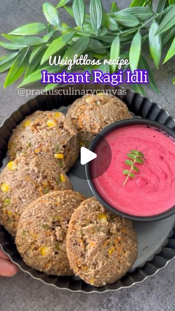 Prachi | Healthy Recipes on Instagram: "🌿🌼 Instant Ragi Idli🌼🌿

Kickstart your day with these nutritious and delicious Ragi Idlis! 🌾✨ Easy to make and packed with health benefits, these idlis are a perfect breakfast choice.😍

Ingredients-
🍃 Ragi flour- 1/2 cup
🍃 Rava - 1/2 cup
🍃Curd- 1/2 cup
🍃 Carrot grated- 1/4 cup 
🍃 Capsicum finely chopped- 1/4 cup
🍃 Sweet corn- 1/4 cup
🍃 Mustard seeds- 1 tsp
🍃 Cumin seeds- 1 tsp
🍃 Chana dal- 1 tsp
🍃 Urad dal- 1 tsp
🍃 Heeng- 1/4 tsp
🍃 Curry leaves
🍃 Salt to taste
🍃 Eno fruit salt- 1/2 tsp
🍃 Oil 1 tbsp

Steps-
🌼 heat oil in a pan, add mustard seeds, cumin seeds, herng, curry leaves, chana urad dal, then add rava and roast it for 2 mins, then add ragi flour and roast it for 2 min, take out the mixture in a bowl and let it cool.

🌼 F Ragi Idli Recipe, Ragi Flour Recipes, Idli Recipe, Breakfast Choices, Sweet Corn, Mustard Seed, Curry Leaves, Perfect Breakfast, Low Carb