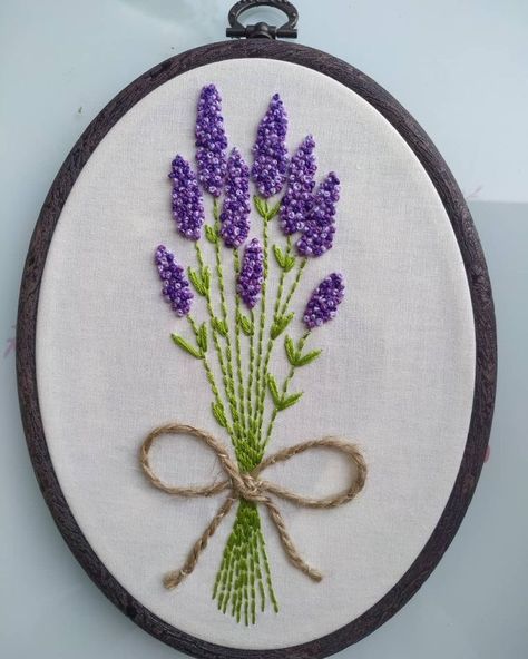 Embroidery Hoop Art Diy, Basic Hand Embroidery Stitches, Simple Hand Embroidery Patterns, Hand Beaded Embroidery, Crochet Bedspread Pattern, Diy Embroidery Designs, Hand Embroidery Patterns Flowers, Hoop Embroidery, Diy Embroidery Patterns