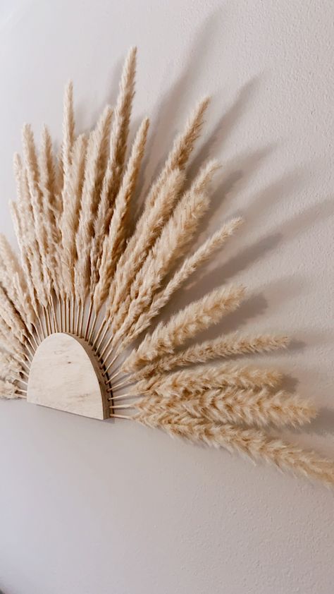 Easy Home Diy Projects Decor, Pampas Grass Styling, Woodsy Boho Decor, Diy Fabric Home Decor, Neutral Wall Hanging, Boho Diy Furniture, Boho Flower Wall Decor, Diy Wall Art Boho, Diy Wall Decor Boho