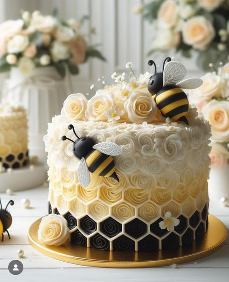 Bee Cakes, Cookies Birthday, Cake House, Cupcakes Decorados, Design Cake, Creative Birthday Cakes, Cake Decorating Designs, Crazy Cakes, Recipes Cake