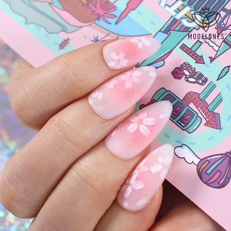 Sakura Nails Acrylic, Nail Inspo Cherry Blossom, Sakura Nails Design Simple, Japanese Cherry Blossom Acrylic Nails, Spring Nails Cherry Blossom, Sakura Inspired Nails, Japanese Spring Nails, Sakura Blossom Nails, Pink Sakura Nails