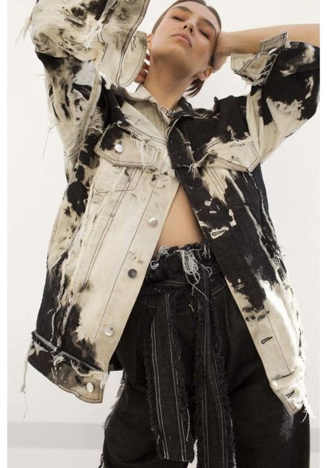 Bleached Denim Jacket, Tie Dye Jackets, Custom Denim Jacket, Concept Clothing, Denim Ideas, Custom Denim, Bleached Denim, Embroidery Designs Fashion, Edgy Outfits