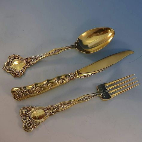 Historic Tiffany sterling dessert set made for the Columbian Exposition in 1894. Custom pattern designed by John Curran. Super rare! #sterling #tiffany #columbianexposition #dessert #custom #rare #antique #vintage #beautiful #history #historical #art #museumquality #silverware #silver Pretty Utensils, Victorian Cutlery, Bhavya Ramesh, Metal Cutlery, Antique Cutlery, Victorian Tea Party, Magical Items, Thrift Inspo, Silverplate Flatware