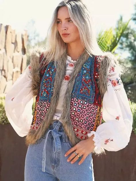 the best bohemian brands from Europe Boho Dress Outfit, Diy Boho Clothes, Bohemian Jackets, Boho Brand, Boho Vest, Bohemian Style Clothing, Boho Style Outfits, What To Wear Today, Hippie Girl