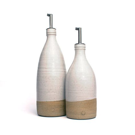 Olive Oil Bottles Oil Pourer, Olive Oil Bottle, Cooking Range, Farmhouse Pottery, Olive Oil Bottles, Stoneware Pottery, Pottery Making, Oil Bottle, Creative Home