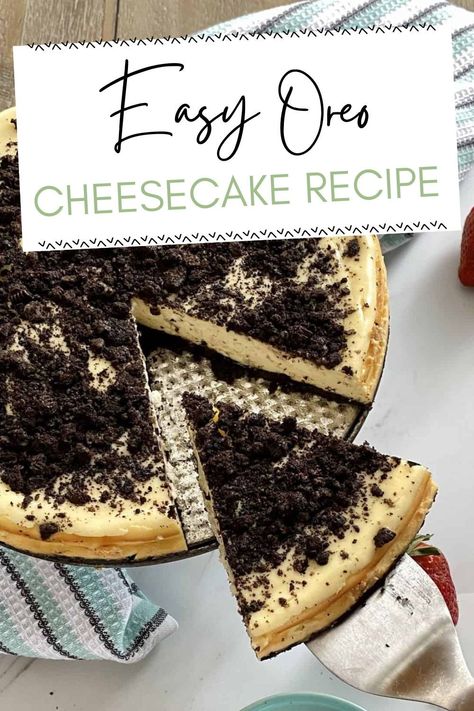 Easy Oreo Cheesecake. 8 ingredients. The perfect size for when you need something sweet. A crushed Oreo cookie crust with a creamy cheesecake filling and a sprinkling of Oreo crumbs. Just enough to satisfy your sweet tooth. Oreo Cookie Crust Cheesecake, Cheesecake With Oreo Crust Recipes, Cheesecake Recipes With Oreo Crust, Oreo Cheescake, Easy Oreo Cheesecake, Oreo Crust Recipe, Cheesecake With Oreo Crust, Big Chocolate Chip Cookies, Oreo Cheesecake Recipe