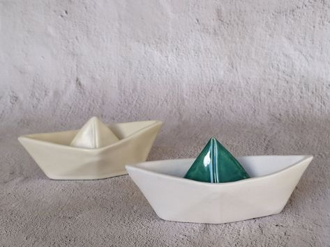 Origami Boats, Boat Origami, Origami Boat, Honey Shop, Cerámica Ideas, Ceramic Soap Dish, Paper Boat, Ceramics Ideas, Chopstick Rest