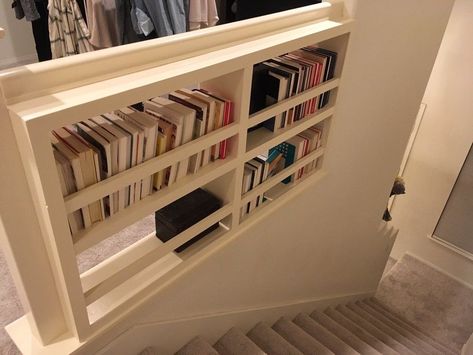 Creative Railing Ideas, Bookcase Stair Railing, Bannister Bookcase, Bookshelf Banister, Bookcase Banister, Hallway Workspace, Bookshelf Railing, Bookcase Railing, Staircase Shelf