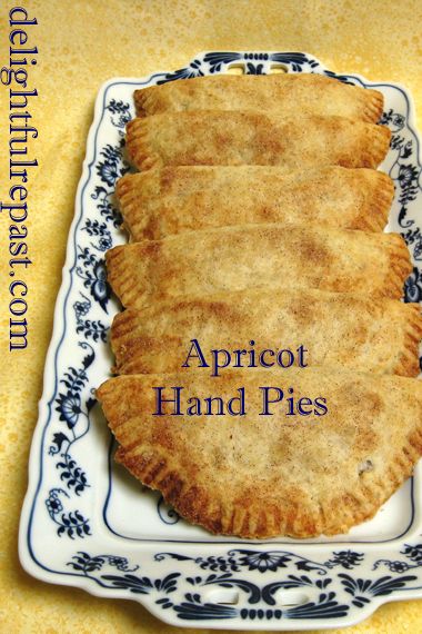 Apricot Hand Pies - Apricot Turnovers / www.delightfulrepast.com Apricot Fried Pies Dried, Fried Apricot Pies, Apricot Fried Pies Recipe, Baked Hand Pies Recipes, Canned Apricot Recipes, Apricot Pastries, Apricot Hand Pies, Apricot Turnovers, Baked Hand Pies