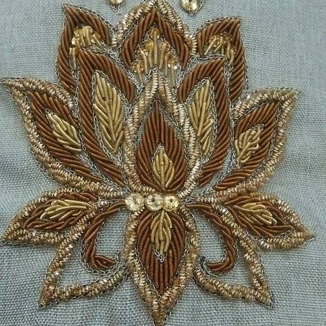 Gold Work Embroidery Pattern Beautiful, Zardozi Embroidery Designs Motif, Zardozi Embroidery Motif, Goldwork Embroidery, Gold Work Embroidery, Hand Work Design, Birds Embroidery Designs, Zardozi Embroidery, Embroidery Online