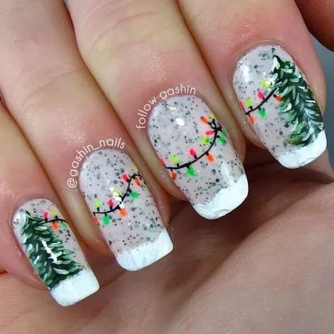 Nail Art Noel, Christmas Tree Nails, Christmas Manicure, Tree Nails, Holiday Nail Designs, Light Nails, Christmas Nail Art Designs, Holiday Nail Art, Christmas Nails Acrylic