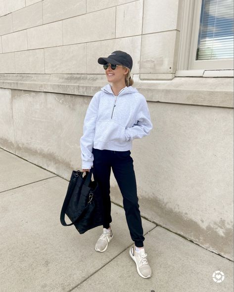 Brrr 🥶 Chilly days call for a scuba half zip & sweats! http://liketk.it/3eSMK #liketkit @liketoknow.it Scuba Quarter Zip Outfit, Scuba Half Zip Outfit, Lulu Scuba Half Zip, Lululemon Scuba Half Zip Outfit, Half Zip Outfit, Lululemon Scuba Half Zip, Quarter Zip Outfit, Scuba Half Zip, Athleisure Outfit