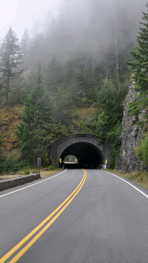 Mountain Tunnel, Road Tunnel, Mountain Bridge, Bakgerand Photo, Canada Mountains, Dark Forest Aesthetic, Cute Owls Wallpaper, Road Photography, Road Mountain