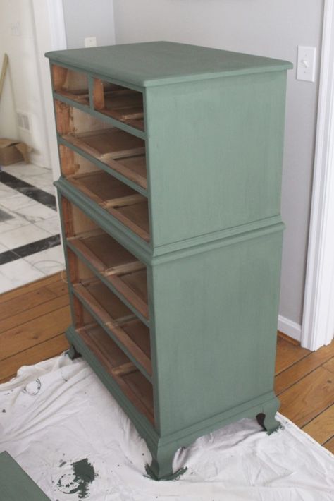 Green Painted Dresser, Green Dresser Makeover, Amy Howard Paint, Dresser Painted, Painting Wooden Furniture, Green Dresser, Grey Bedroom Furniture, Bedroom Furniture Makeover, Amy Howard