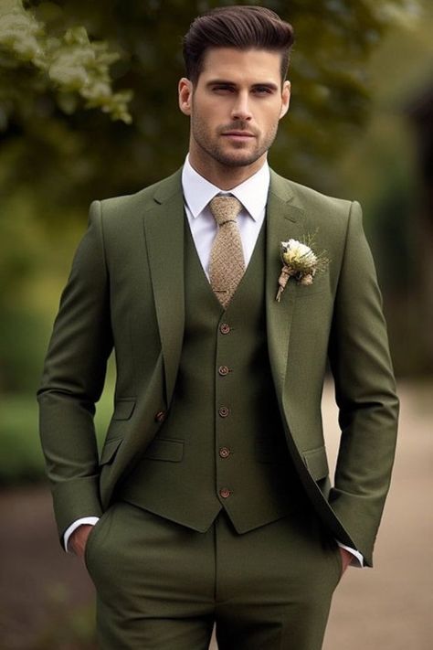 Man Suit Wedding, Green 3 Piece Suit, Green Suit Men, Olive Green Suit, Green Wedding Suit, Olive Green Weddings, Rusting Wedding, Man Suit, Wedding Suits Groom