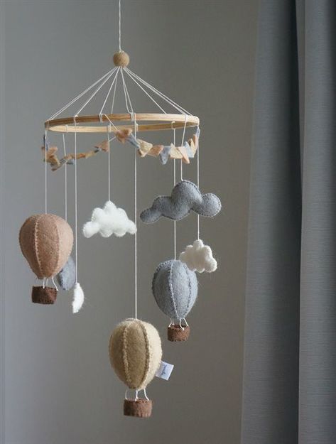 Rattan Basket Decor, Balloon Mobile, Nursery Room Design, Baby Room Inspiration, Baby Crib Mobile, Dream Baby, Crib Mobile, Rattan Basket