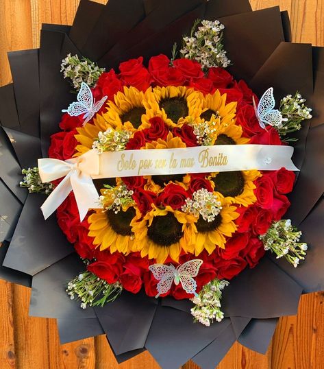 Flower Bouquet Sunflower And Rose, Roses With Sunflowers Bouquet, Roses And Sunflowers Bouquet, Sunflower Rose Bouquet, Chicana Culture, Red Roses And Sunflowers, Diy Mother's Day Gift Basket, Ramo Ideas, Beautiful Roses Bouquet